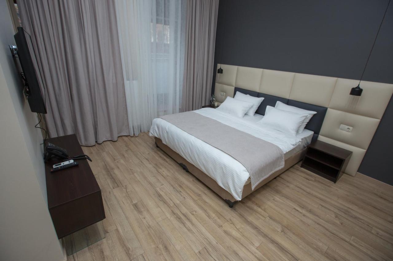 History Hotel Тбилиси Екстериор снимка
