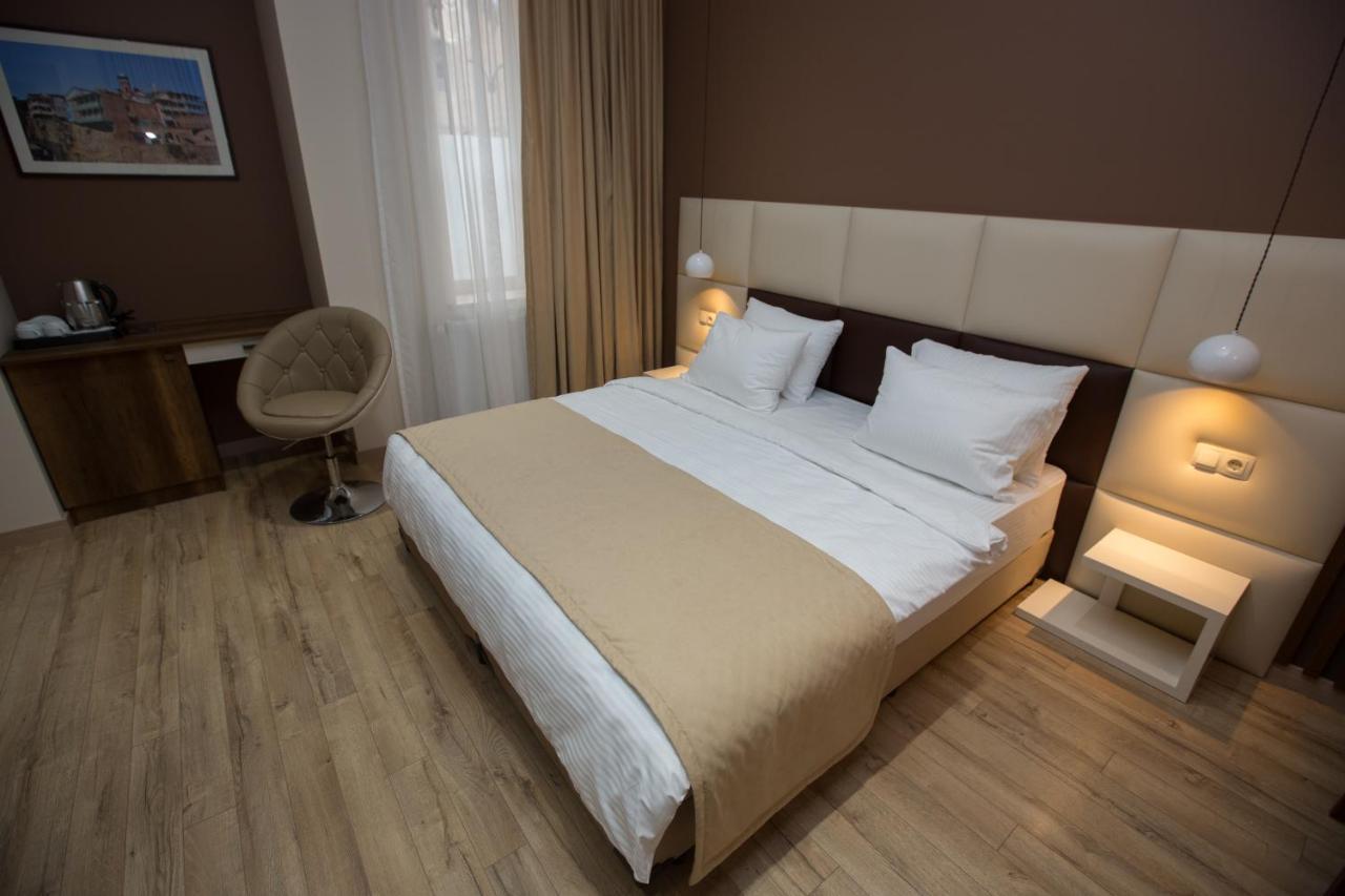 History Hotel Тбилиси Екстериор снимка
