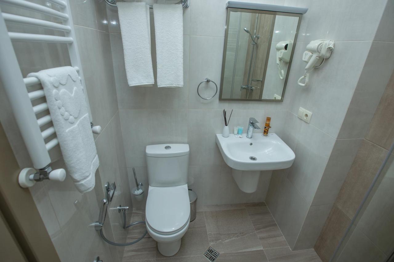 History Hotel Тбилиси Екстериор снимка